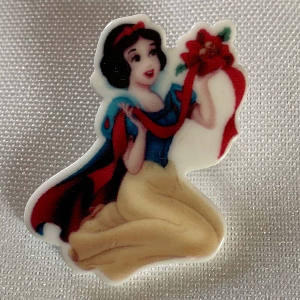 NWT. Handmade Pin Brooch of Disney’s Snow White!